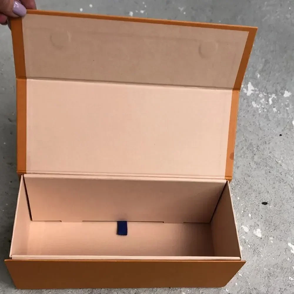 Louis  Vuitton  storage box